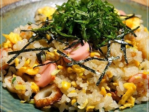 お手軽ランチ♪お茶漬けの素de和風チャーハン